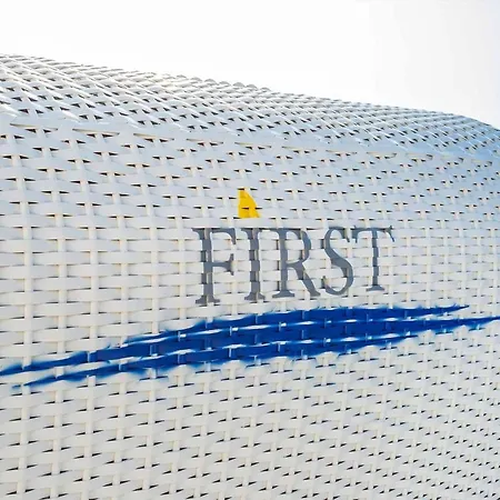 First Bel Etage アパート