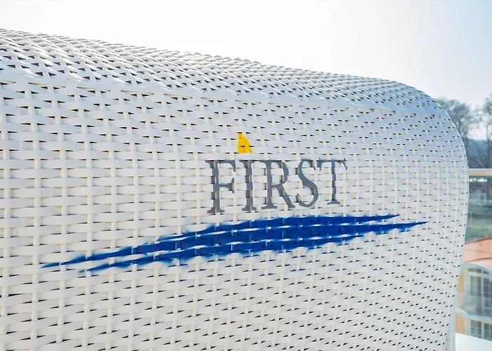 First Bel Etage 아파트